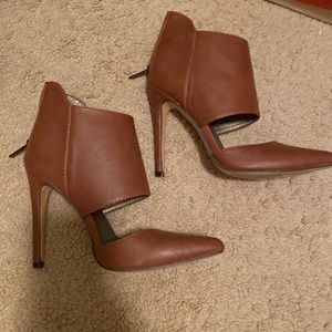 Cognac cut out heels